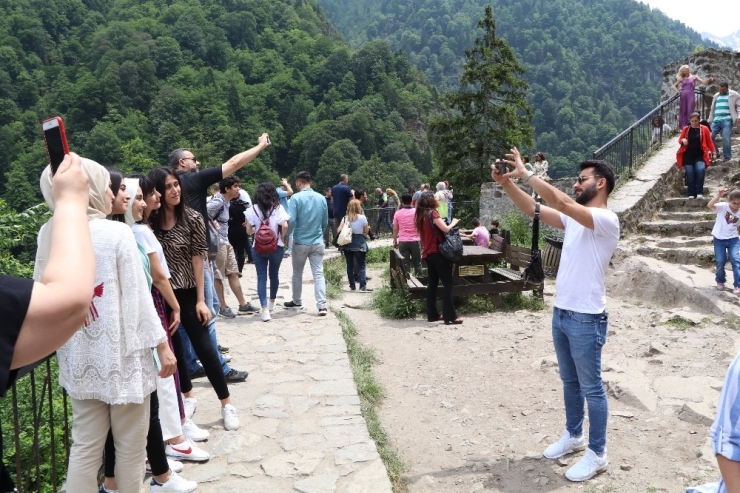 Turistler Yağmur Oldu Rize’ye Yağdı