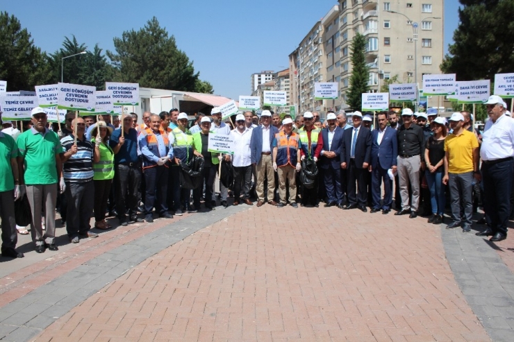 Elazığ’da Dünya Çevre Haftası Yürüyüşü