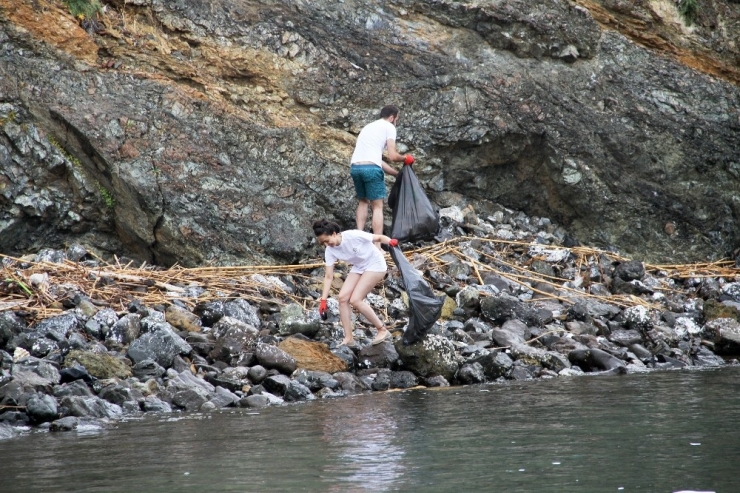 Fethiye’deki Ada Ve Koylarda Çevre Temizliği