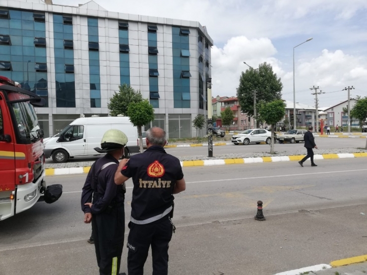 Adliye Karşısında Şüpheli Valiz Paniği