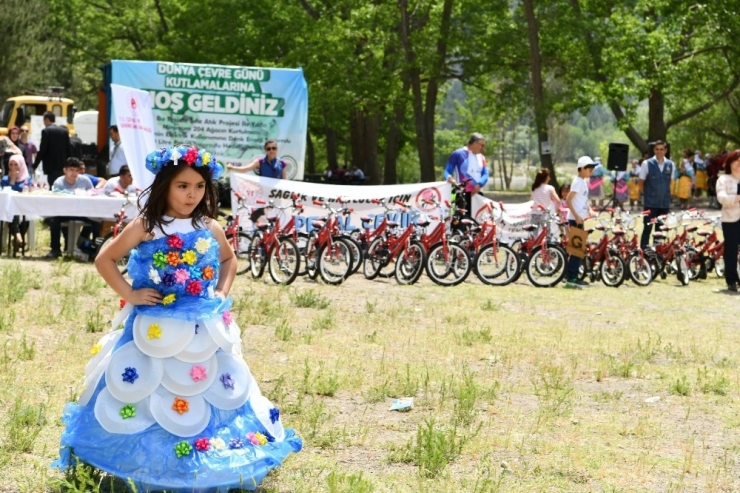Dünya Çevre Günü’nde ‘Sıfır Atık’ Defilesi