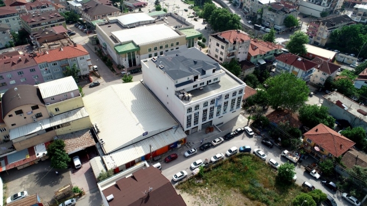 Körfez Akademi Lise’de Çalışmalar Devam Ediyor