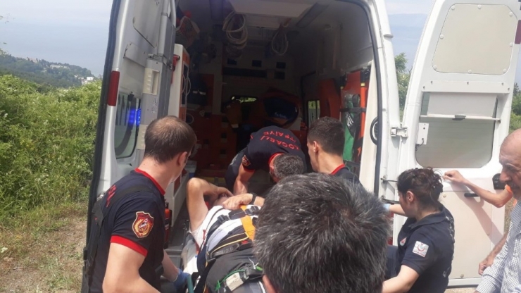 Ağaçtan Düşen Vatandaş Uçurumdan 80 Metre Aşağı Yuvarlandı