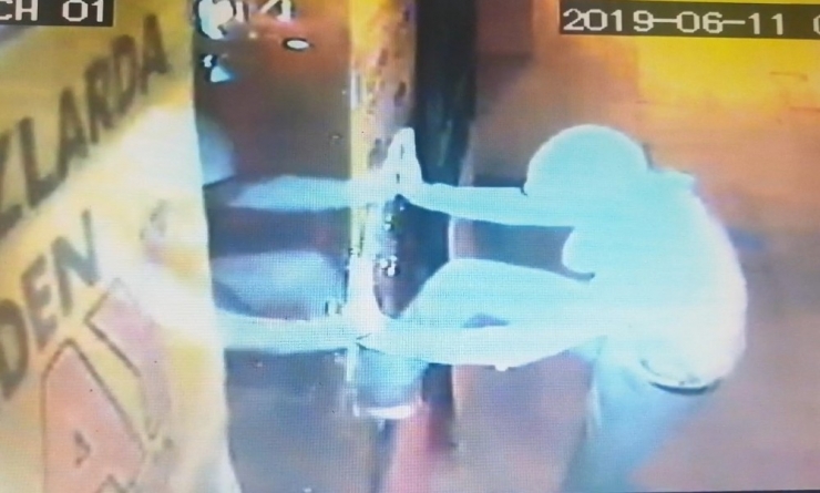 10 Saniyede 10 Bin Tl’lik Vurgun