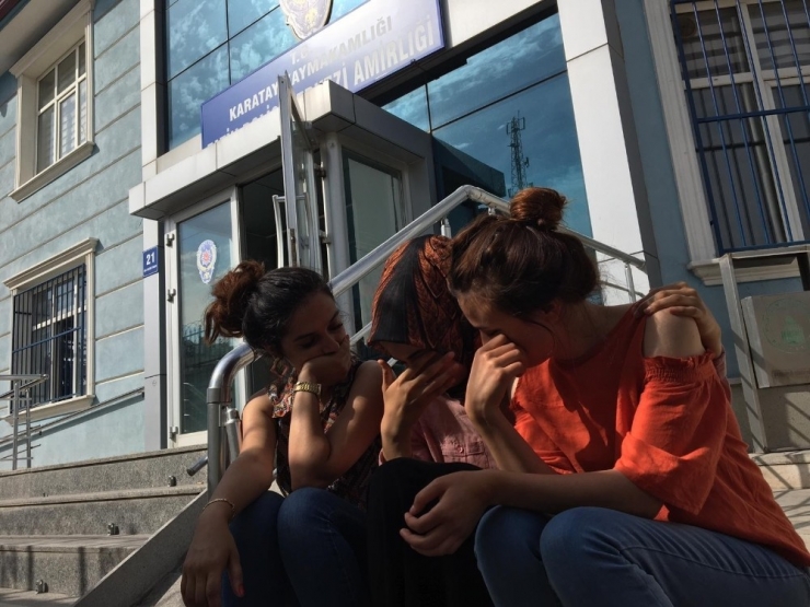 Dilencilerden Genç İletişimcilere Saldırı