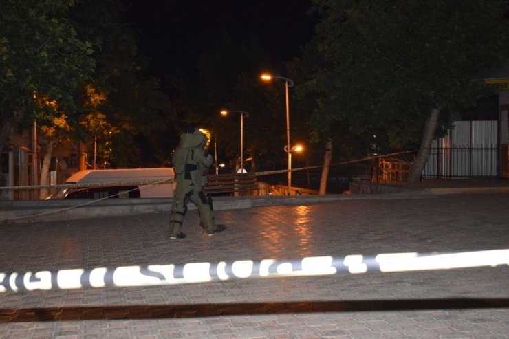 Malatya’da Şüpheli Valiz Fünyeyle Patlatıldı