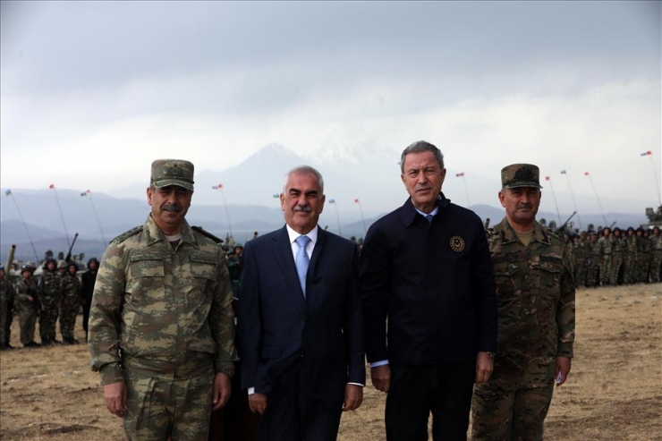 Bakan Akar, Nahçıvan’da Gerçekleştirilen Tatbikatın Seçkin Gözlemci Günü’ne Katıldı