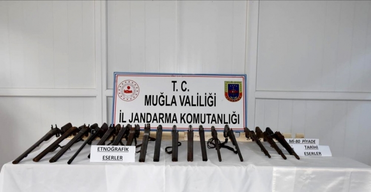 Tarihi Piyade Tüfekleri Yakalandı