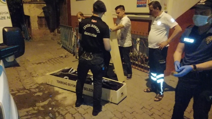 Psikolojik Rahatsızlığı Olduğu İddia Edilen Bir Kişi 1’polis 3 Kişiyi Yaraladı 1 Kişiyi Öldürdü