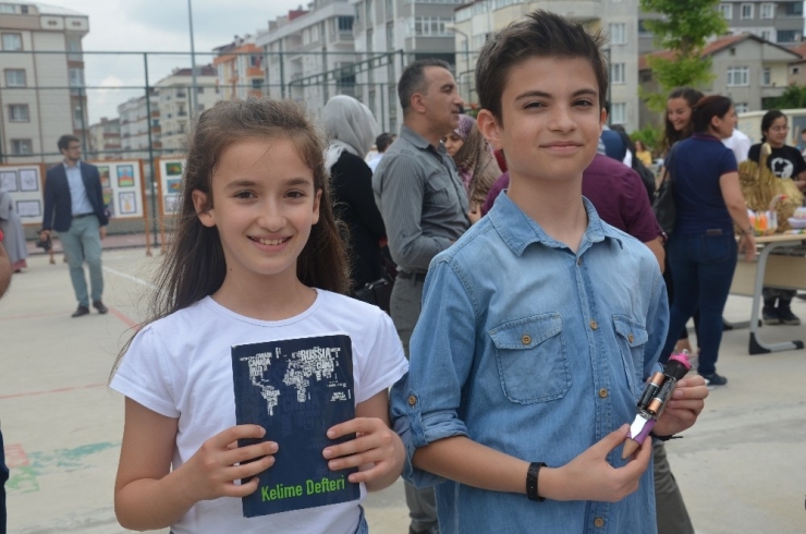 İzlediği Filmden Etkilenerek Disleksi Hastaları İçin Kalem Yaptı