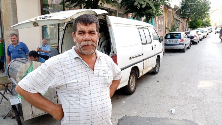 Pazar Yerinde İki Çift Birbirine Girdi