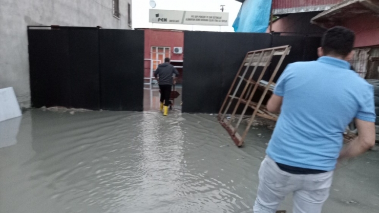 Van’da Su Baskınları