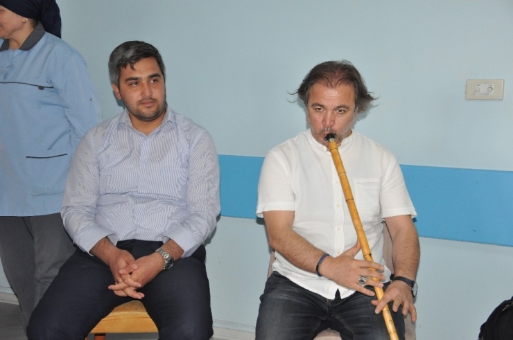 Afyonkarahisar’da Psikiyatri Hastalarına Ney Dinletisi