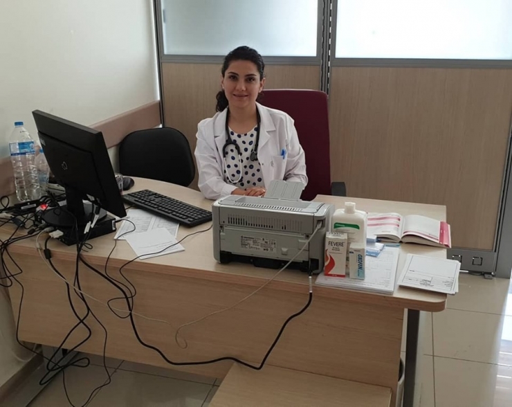 Şuhut Devlet Hastanesinde 2 Doktor Göreve Başladı