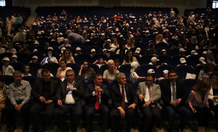 Minik Seğmenlerin Kardeşliği