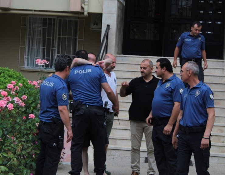 Antalya’da Alkollü Gencin Polis Sevgisi