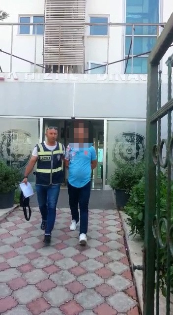 Polis Gibi Davranarak Hasta Çocuğun Ailesini Dolandırdı