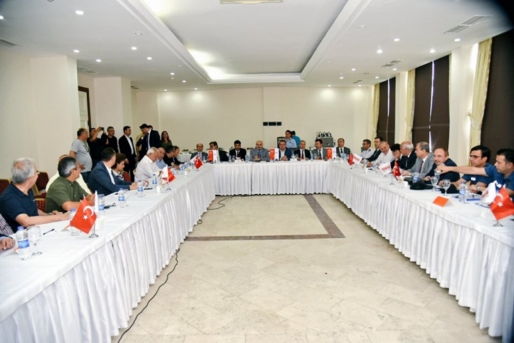 Turizm Sektörünün Sorunları Masaya Yatırıldı