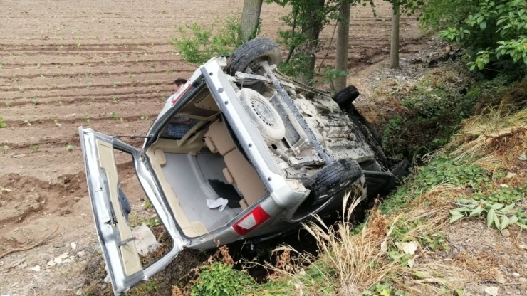 Sındırgı’da Trafik Kazası 3 Yaralı