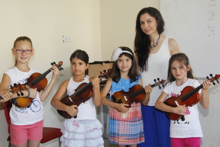 Buca’da 14 Branşta Yaz Kursları Başlıyor