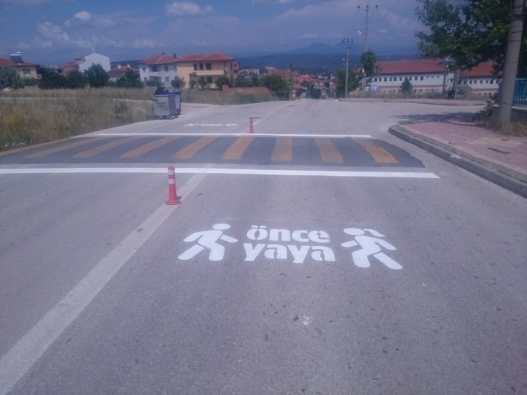 Bilecik Belediyesi’nden ‘Önce Yaya’ Yazılı Çizgi Çalışması