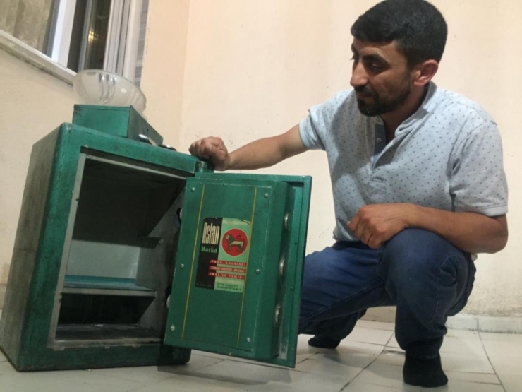 En Yakınındaki Kişi Hırsız Çıktı...bacadan Halatla İndiler, Çelik Kasayı Patlattılar Bu Görüntüler Ele Verdi