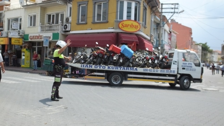 Burhaniye’de Motosiklet Denetimleri Arttırıldı