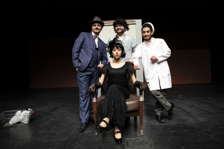 Denizlili Tiyatrocular Ödüllerin Sahibi Oldu