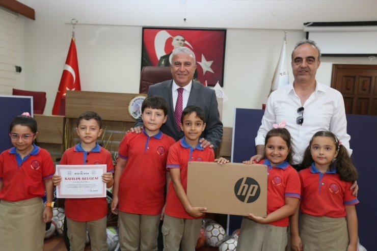 Efeler’de En Çok Atıl Pil Ve Yağ Toplayanlar Ödüllendirildi