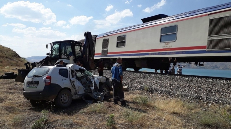 Elazığ’da Tren Kazası: 1 Ölü, 2 Yaralı