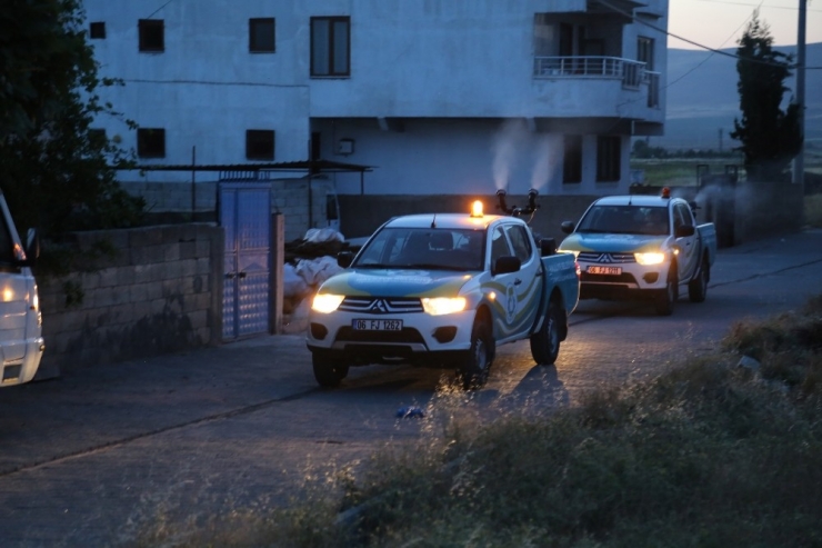 Haliliye Kırsalında Hummalı İlaçlama Çalışması