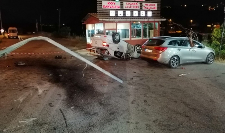 Takla Atan Araçtaki Sürücüyü İtfaiye Kurtardı