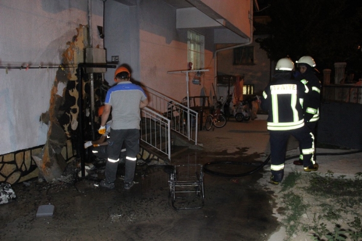 Yanan Bebek Arabası Az Kalsın Faciaya Yol Açacaktı