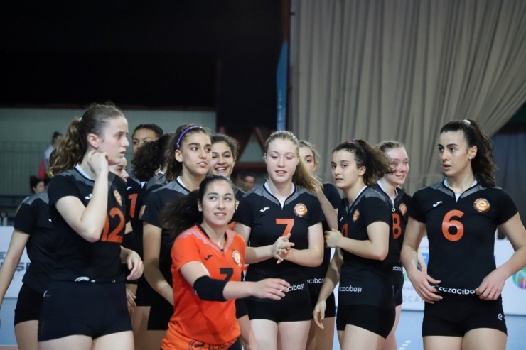 Voleybol Yıldız Kızlar Kategorisi’nde Elemeli Final Zamanı
