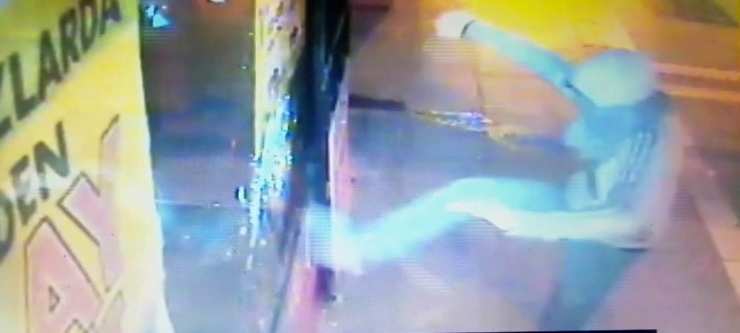 10 Saniyede 10 Bin Tl’lik Vurgun