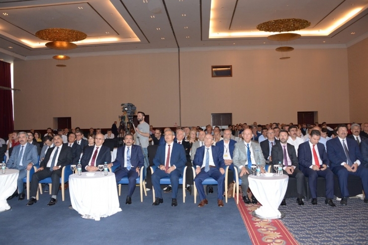 Konya’da Yaş Meyve Ve Sebze Çalıştayı Düzenlendi