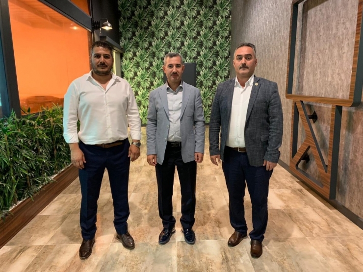 Malatya İdmanyurdu Onursal Başkanı Teoman Mutlu, Yeşilyurt Belediyespor İçin Görüştü