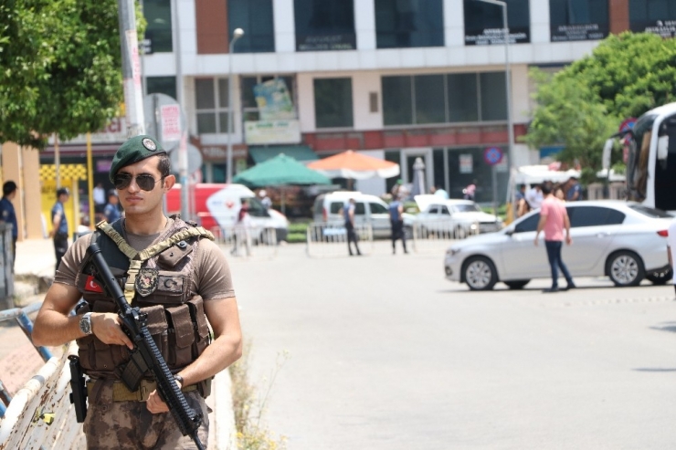Deaş Operasyonunda Gözaltına Alınan 18 Kişi Adliyeye Sevk Edildi