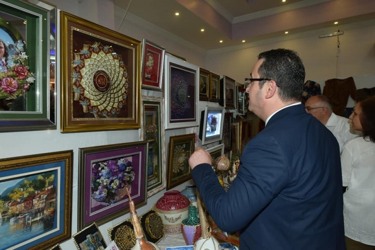 Mustafakemalpaşa Hem Yılsonu Sergisi Açıldı