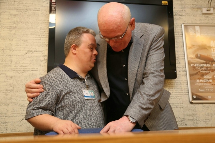 Odunpazarı’nda Geleneksel Bayramlaşma Törenleri Devam Ediyor