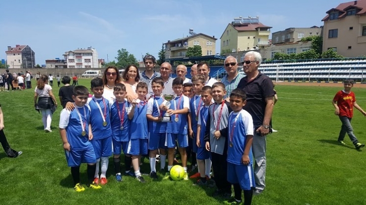 Şampiyon Ali Rıza Demircan İlkokulu Oldu