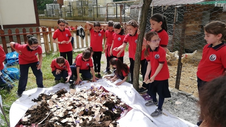 Öğrenciler Kendi Gübresini Kendisi Üretiyor