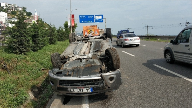 Cenaze Dönüşü Otomobil Takla Attı: 1 Yaralı