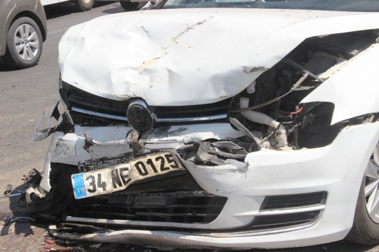 Şanlıurfa’da Zincirleme Kazada 5 Araç Birbirine Girdi