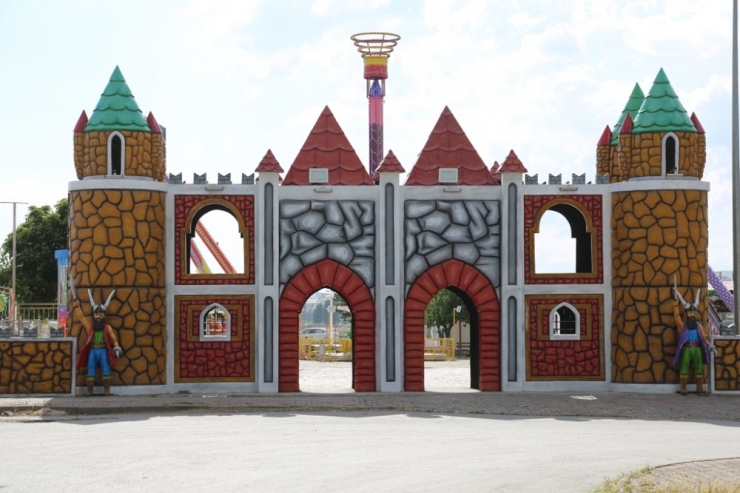 Öğrencilerin Karne Hediyesi Bilgin’den