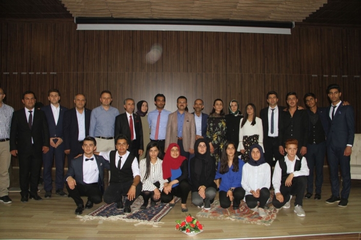 Gürpınar’da Şiir Dinletisi