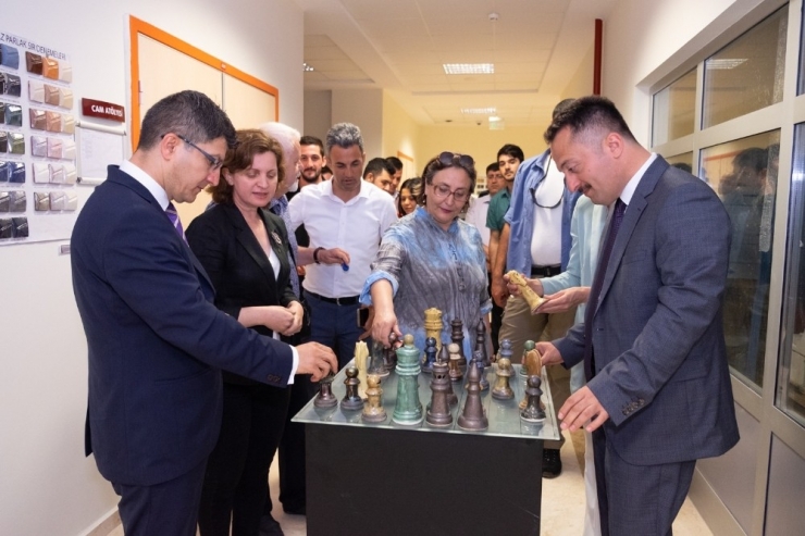 Yıl Sonu Öğrenci Sergisi Beğeni Topladı