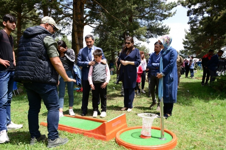 160 Çocuk Piknikte Buluştu