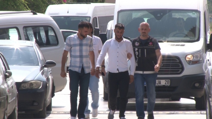 Torbacı Evinin Kartonpiyerini Zula Yaptı