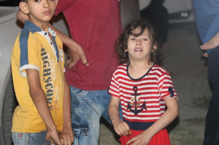 Adana’da 2 Katlı Müstakil Ev Alev Alev Yandı: 6 Çocuk Dumandan Etkilendi